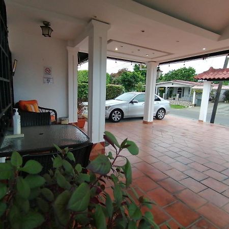 Hostal Compostela Inn David Esterno foto