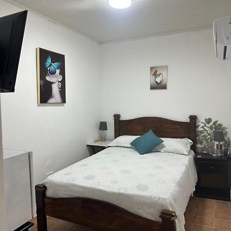 Hostal Compostela Inn David Esterno foto