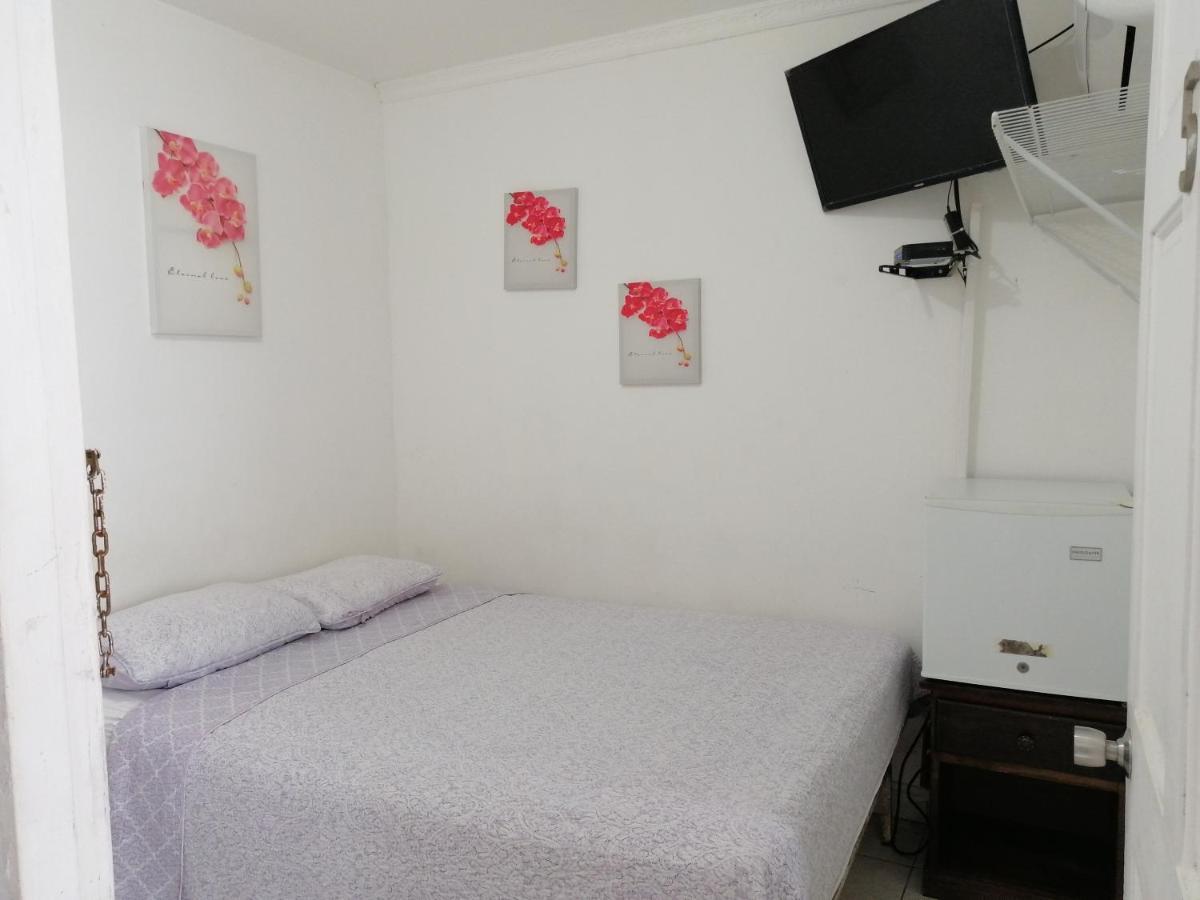 Hostal Compostela Inn David Esterno foto