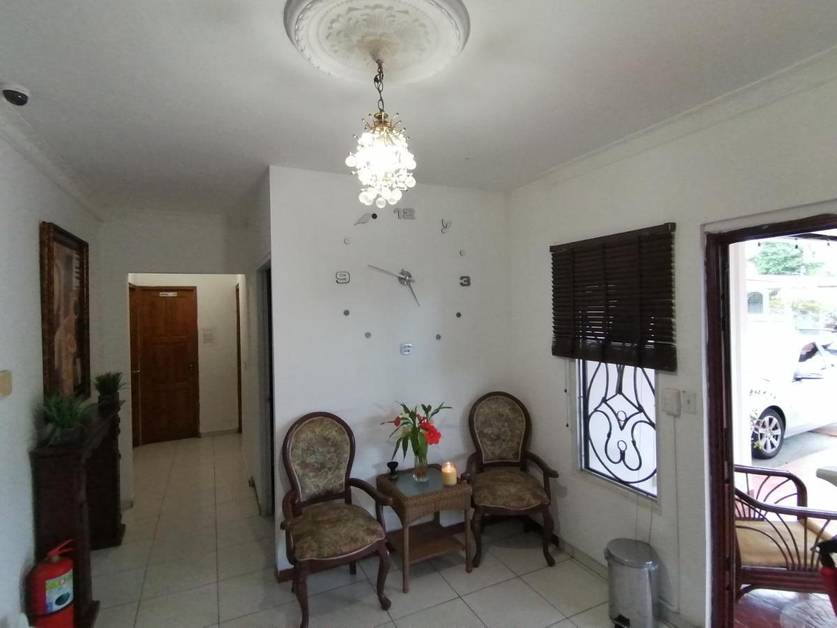 Hostal Compostela Inn David Esterno foto