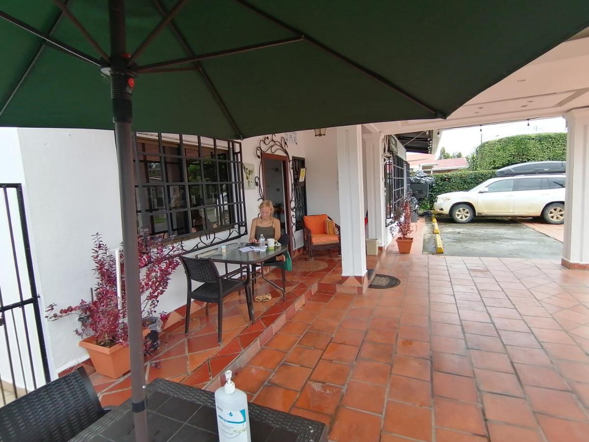 Hostal Compostela Inn David Esterno foto