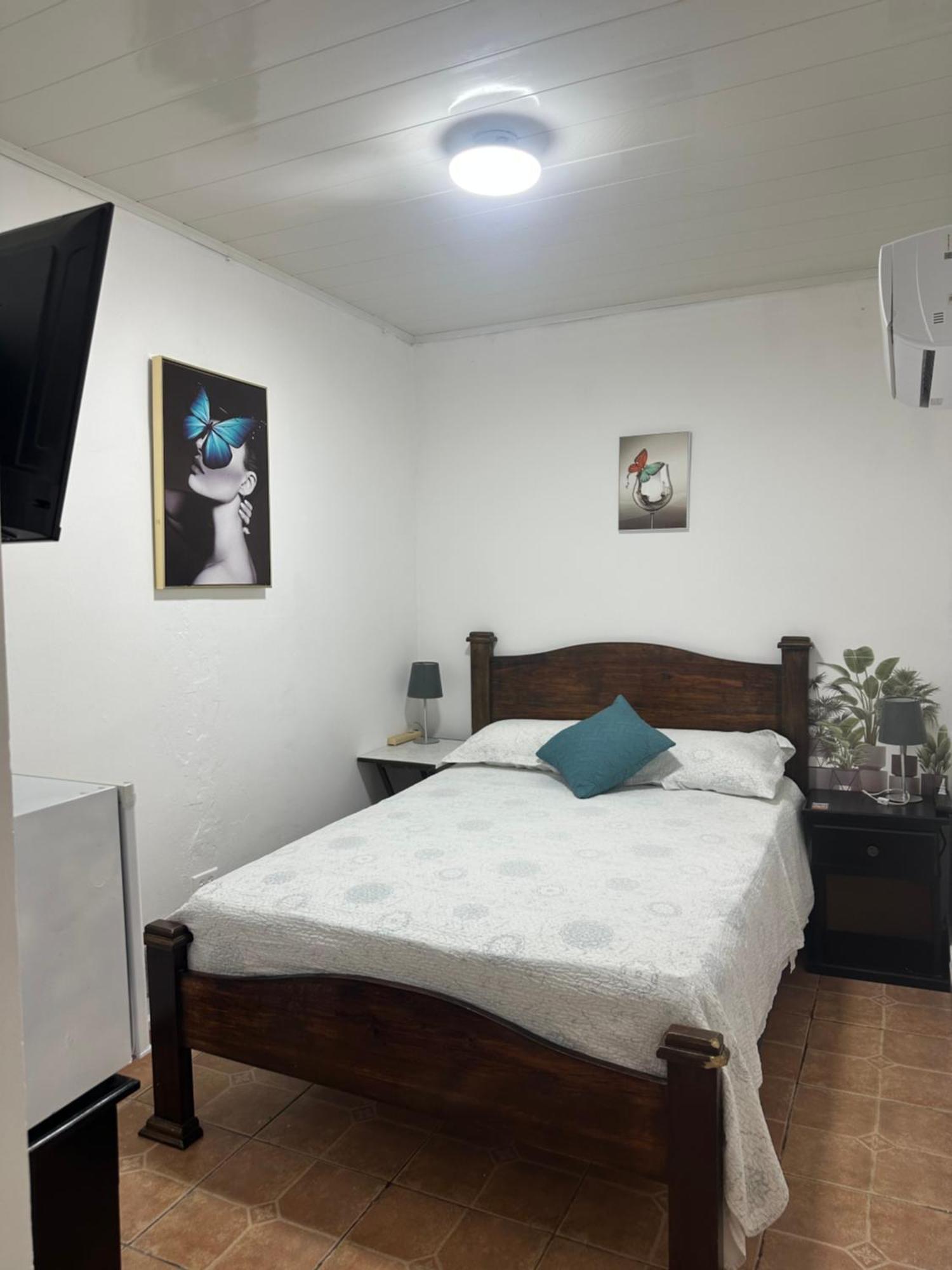 Hostal Compostela Inn David Esterno foto
