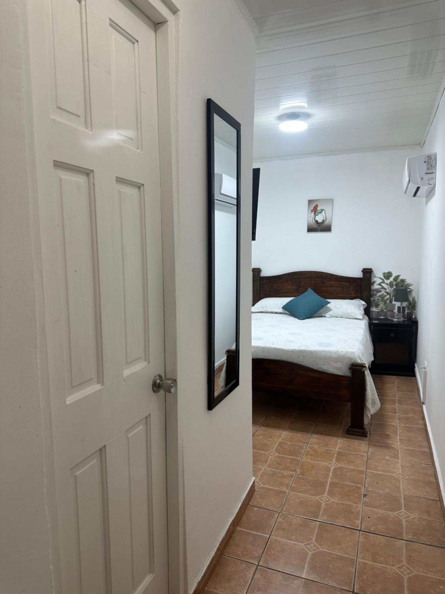 Hostal Compostela Inn David Esterno foto