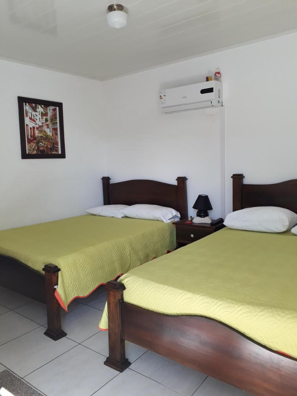 Hostal Compostela Inn David Esterno foto
