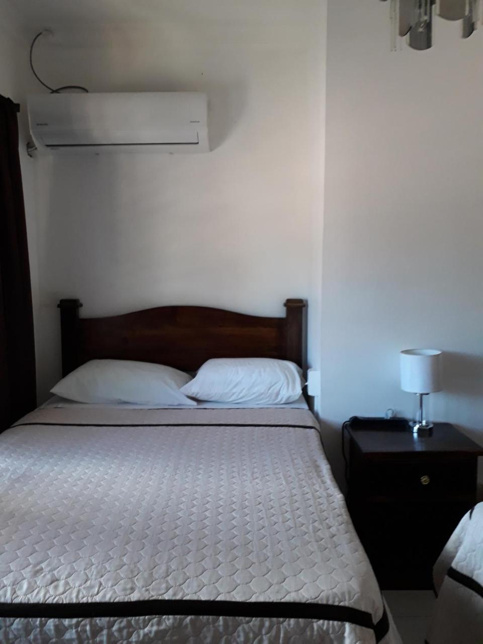 Hostal Compostela Inn David Esterno foto