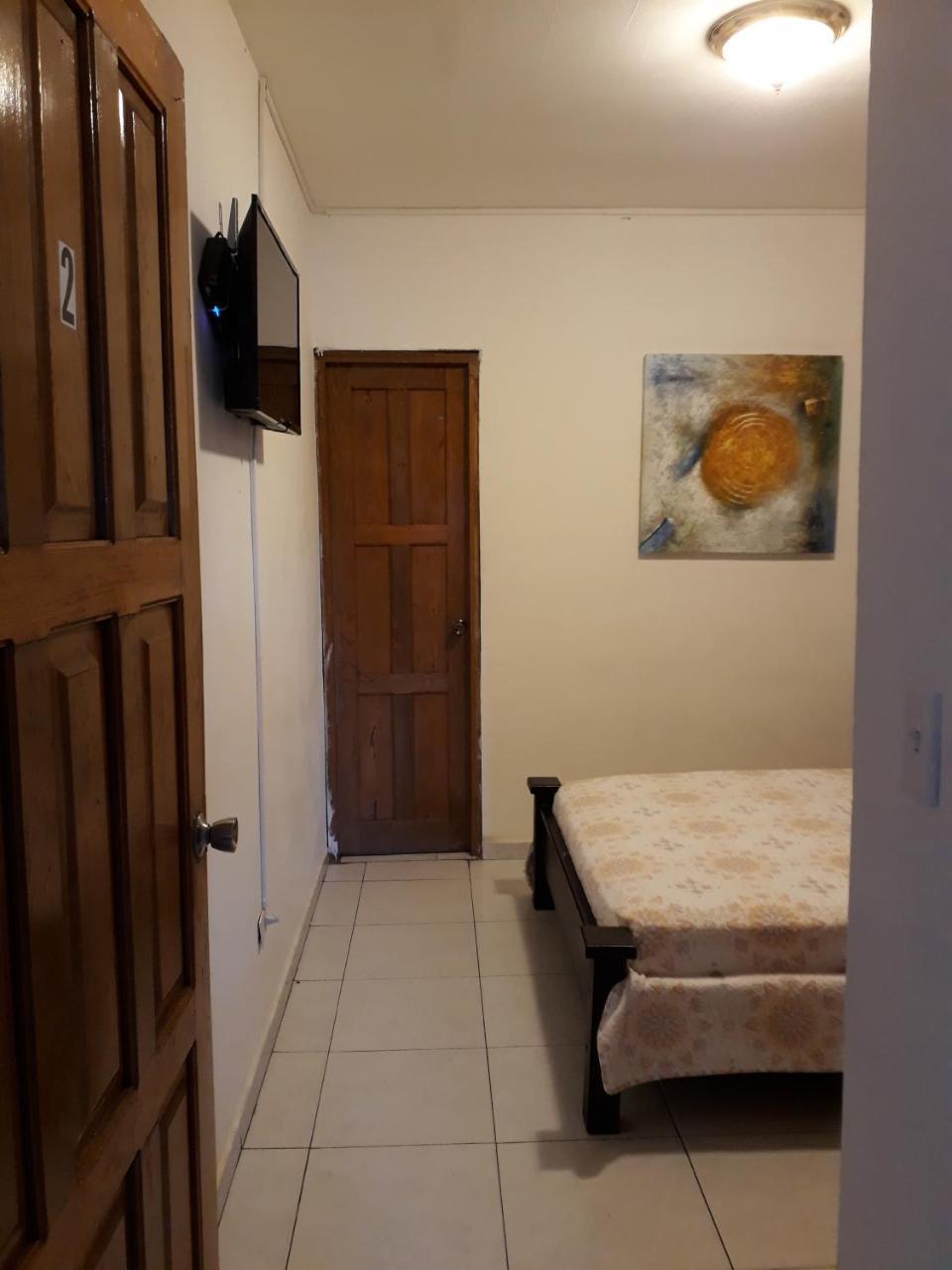 Hostal Compostela Inn David Esterno foto
